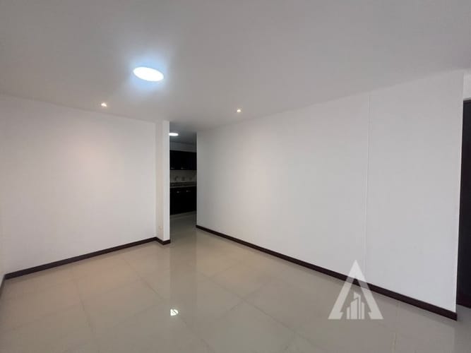 Apartamento de 3 alcobas en arriendo en Cumbres, Envigado, 115 m² · foto 10 de 19