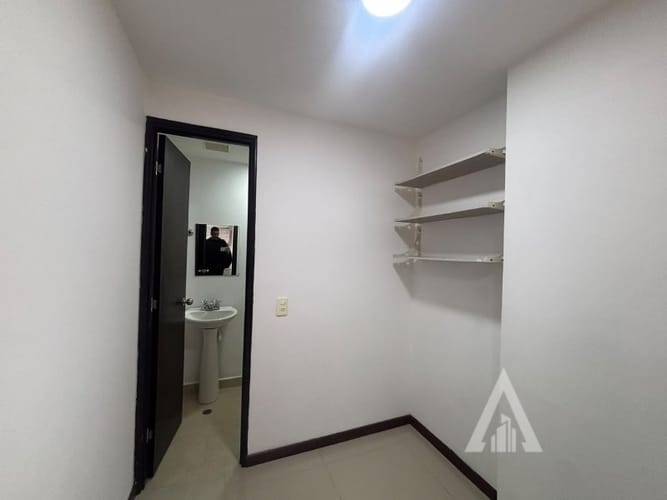 Apartamento de 3 alcobas en arriendo en Cumbres, Envigado, 115 m² · foto 12 de 19