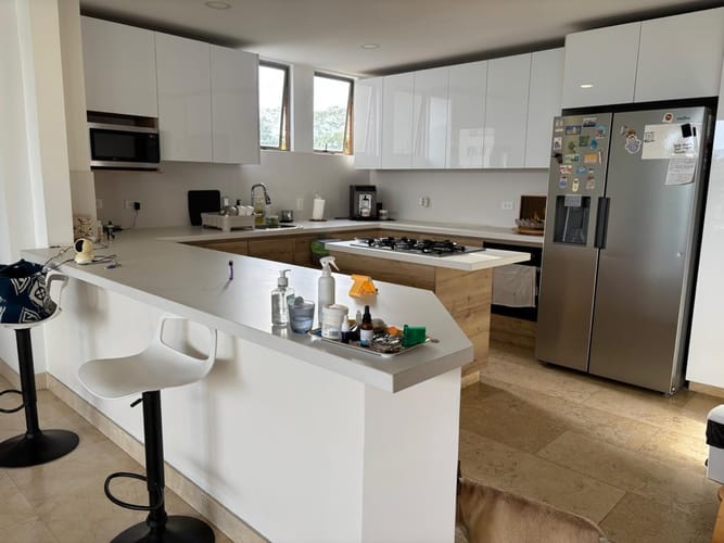 Apartamento de 3 alcobas en venta en Ciudad Jardin, Cali, 230 m² · foto 2 de 12