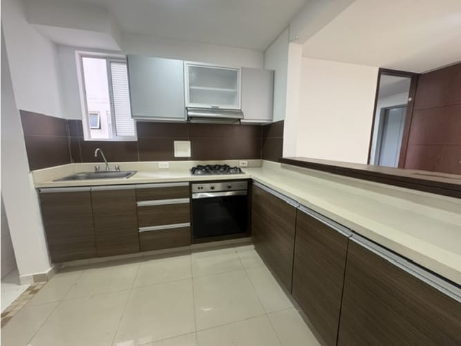 Apartamento de 2 alcobas en arriendo en Normandia, Cali, 90 m² · foto 3 de 8