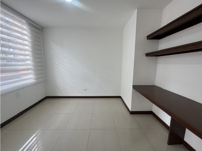 Apartamento de 2 alcobas en arriendo en Normandia, Cali, 90 m² · foto 4 de 8