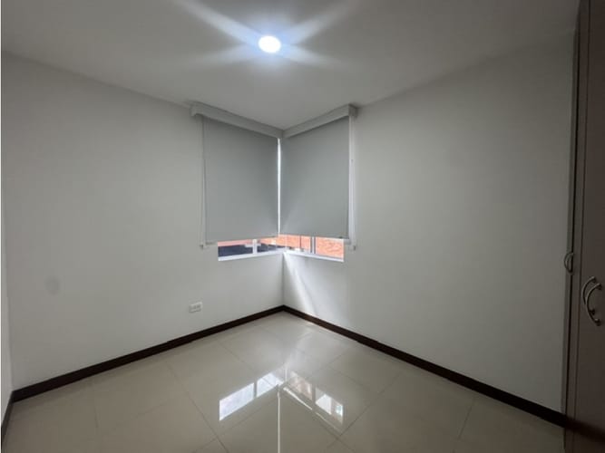 Apartamento de 2 alcobas en arriendo en Normandia, Cali, 90 m² · foto 5 de 8