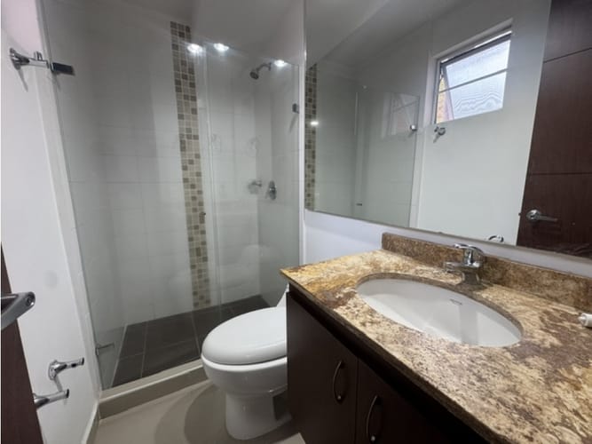 Apartamento de 2 alcobas en arriendo en Normandia, Cali, 90 m² · foto 7 de 8