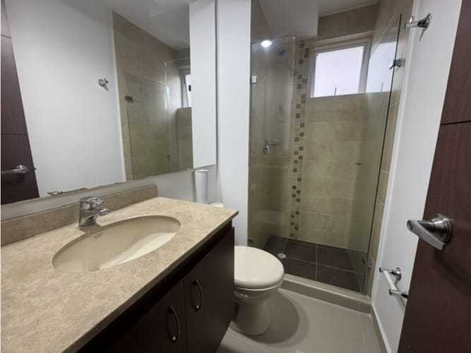 Apartamento de 2 alcobas en arriendo en Normandia, Cali, 90 m² · foto 8 de 8