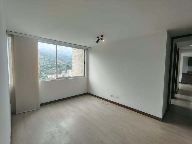 Apartamento de 3 alcobas en venta en Camino Verde, Envigado, 76 m² · foto 5 de 17