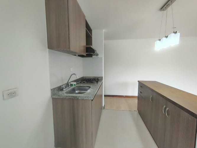 Apartamento de 3 alcobas en venta en Camino Verde, Envigado, 76 m² · foto 3 de 17