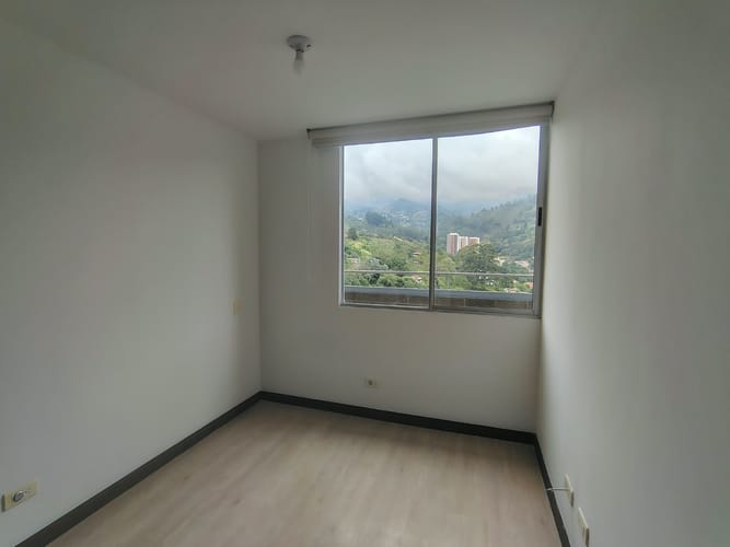Apartamento de 3 alcobas en venta en Camino Verde, Envigado, 76 m² · foto 12 de 17