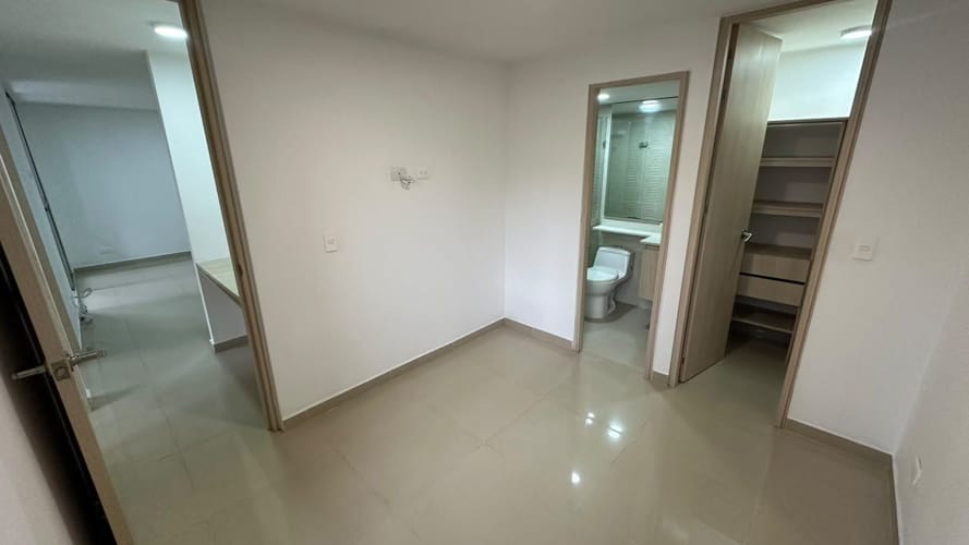 Apartamento de 3 alcobas en arriendo en La Gabriela, Bello, 57 m² · foto 7 de 16