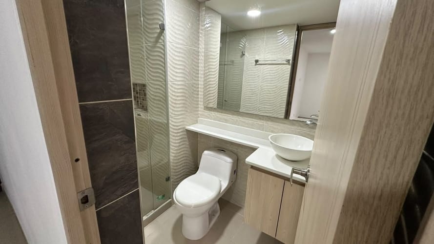 Apartamento de 3 alcobas en arriendo en La Gabriela, Bello, 57 m² · foto 14 de 16