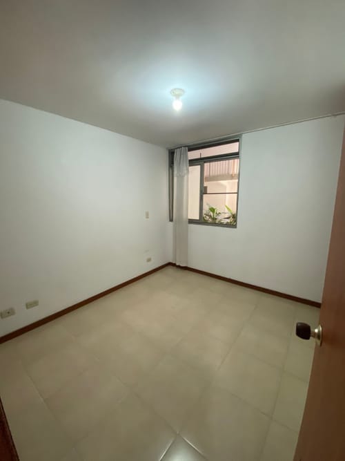 Apartamento de 4 alcobas en venta en El Limonar, Cali, 113 m² · foto 20 de 24