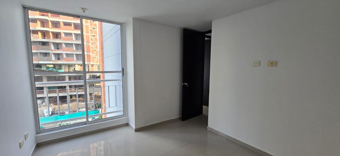 Apartamento de 3 alcobas en venta en Versalles, Floridablanca, 94 m² · foto 6 de 24