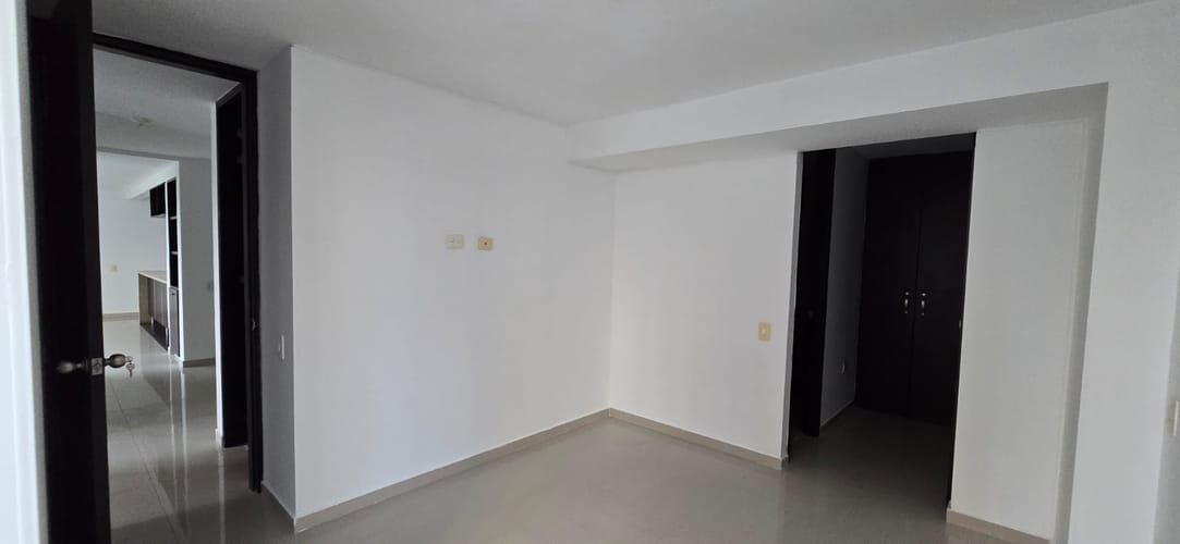 Apartamento de 3 alcobas en venta en Versalles, Floridablanca, 94 m² · foto 7 de 24