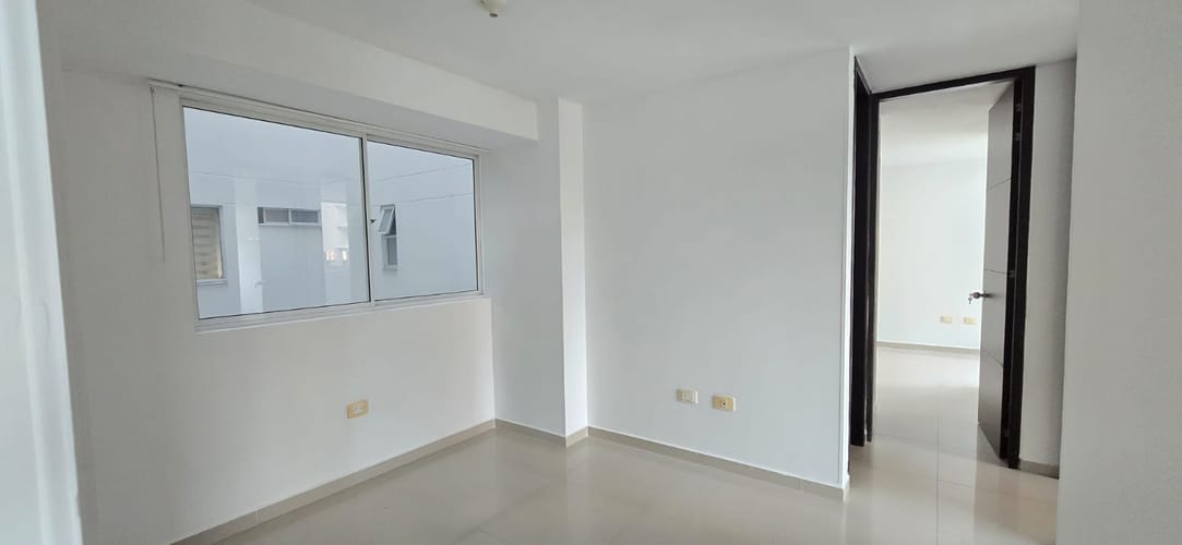 Apartamento de 3 alcobas en venta en Versalles, Floridablanca, 94 m² · foto 9 de 24