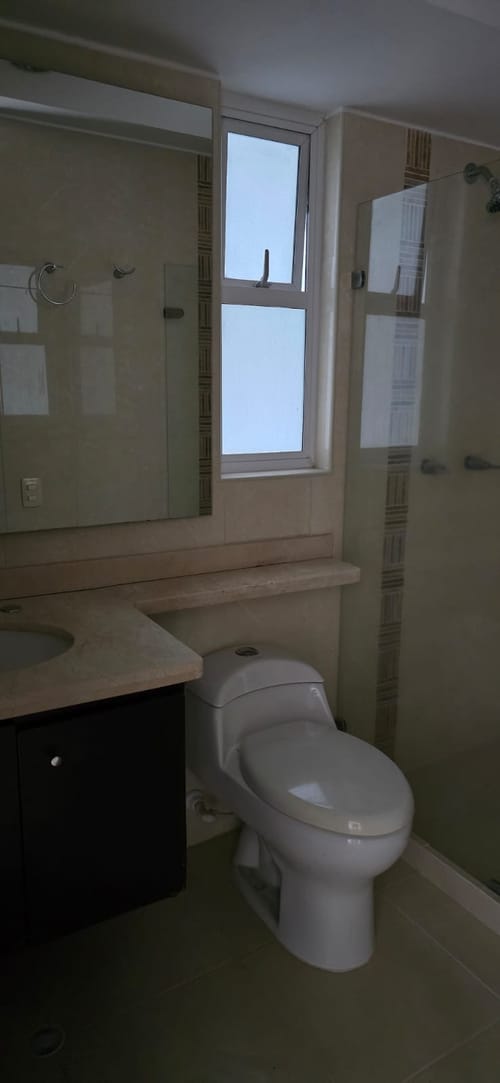 Apartamento de 3 alcobas en venta en Versalles, Floridablanca, 94 m² · foto 11 de 24