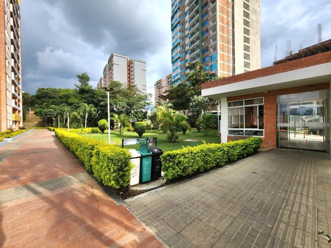 Apartamento de 3 alcobas en venta en Versalles, Floridablanca, 94 m² · foto 13 de 24