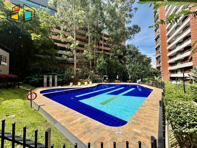 Apartamento de 3 alcobas en arriendo en Los Naranjos, Medellín, 138 m² · foto 10 de 24