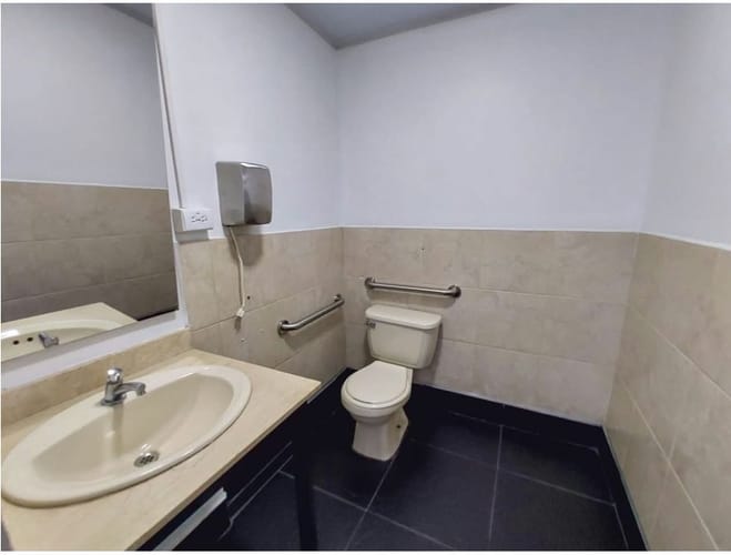 Oficina en arriendo en Villa Carlota, Medellín, 507 m² · foto 8 de 20