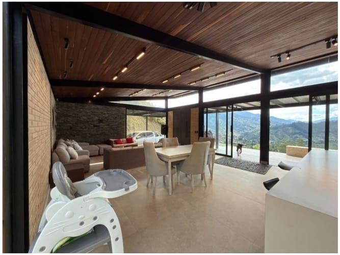 Casa de 4 alcobas en venta en La Corrala, Manizales · foto 3 de 11