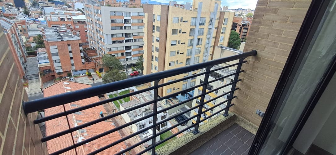 Apartamento de 1 alcoba en venta en Cedritos, Bogotá, 52 m² · foto 3 de 24