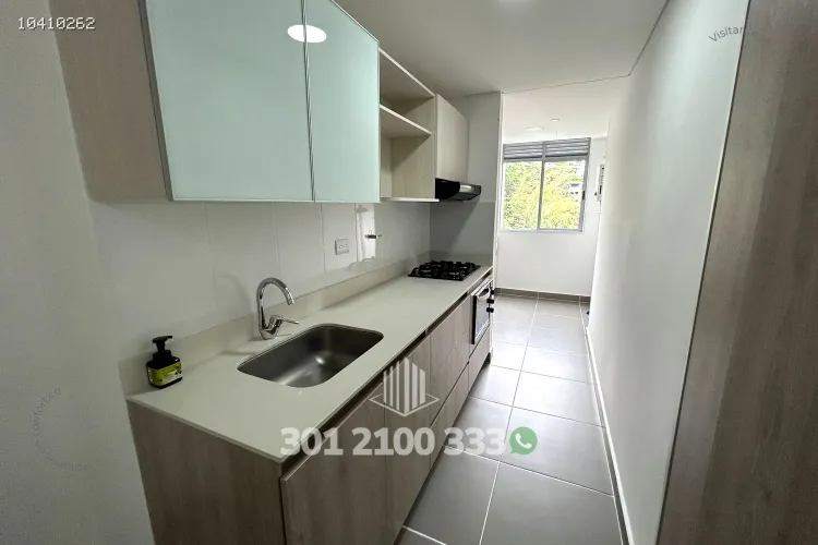 Apartamento de 3 alcobas en arriendo en Uribe Angel, Envigado, 95 m² · foto 8 de 24