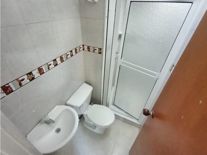 Apartamento de 3 alcobas en venta en El Pinal, Medellín, 50 m² · foto 2 de 18