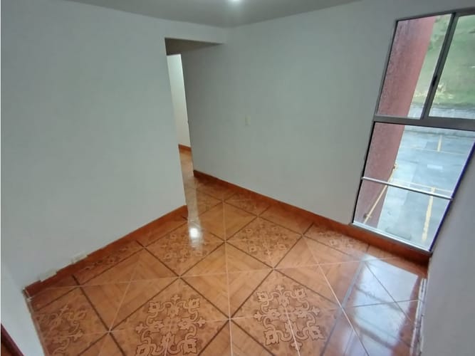 Apartamento de 3 alcobas en venta en El Pinal, Medellín, 50 m² · foto 6 de 18