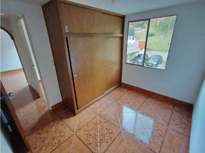 Apartamento de 3 alcobas en venta en El Pinal, Medellín, 50 m² · foto 9 de 18