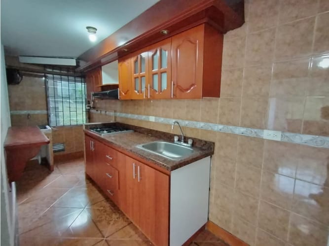 Apartamento de 3 alcobas en venta en El Pinal, Medellín, 50 m² · foto 12 de 18