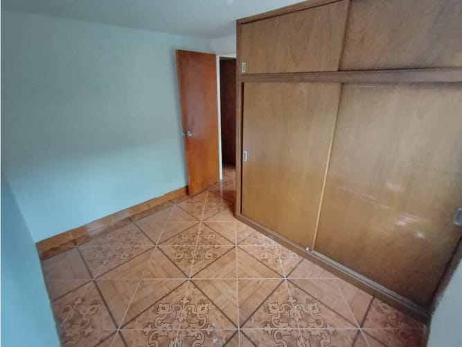 Apartamento de 3 alcobas en venta en El Pinal, Medellín, 50 m² · foto 14 de 18