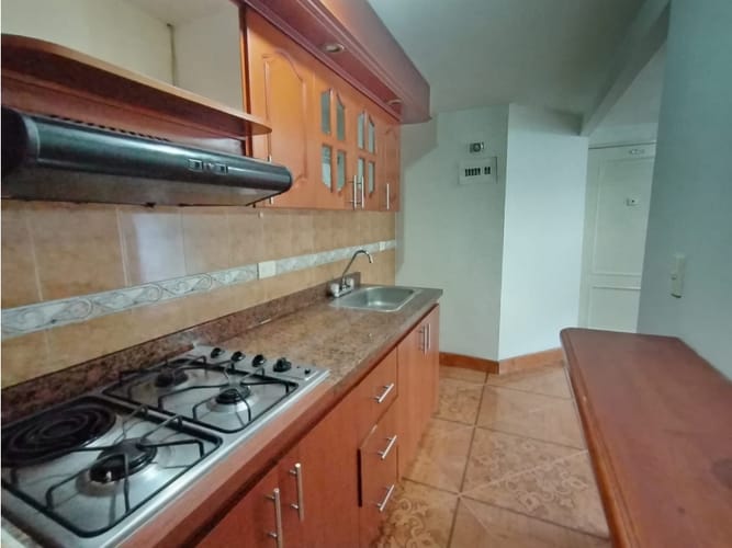 Apartamento de 3 alcobas en venta en El Pinal, Medellín, 50 m² · foto 16 de 18