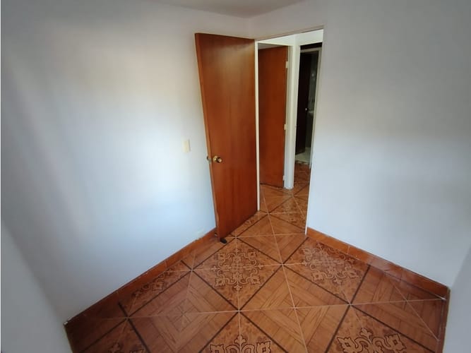 Apartamento de 3 alcobas en venta en El Pinal, Medellín, 50 m² · foto 17 de 18