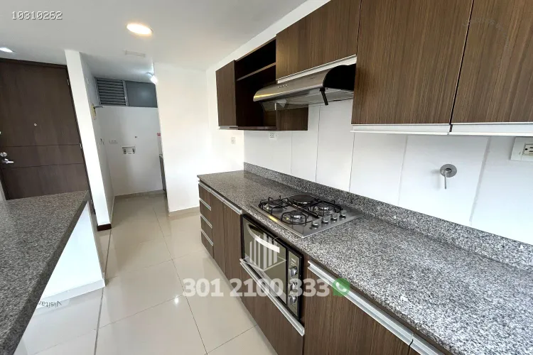 Apartamento de 3 alcobas en arriendo en Cumbres, Envigado, 98 m² · foto 8 de 24