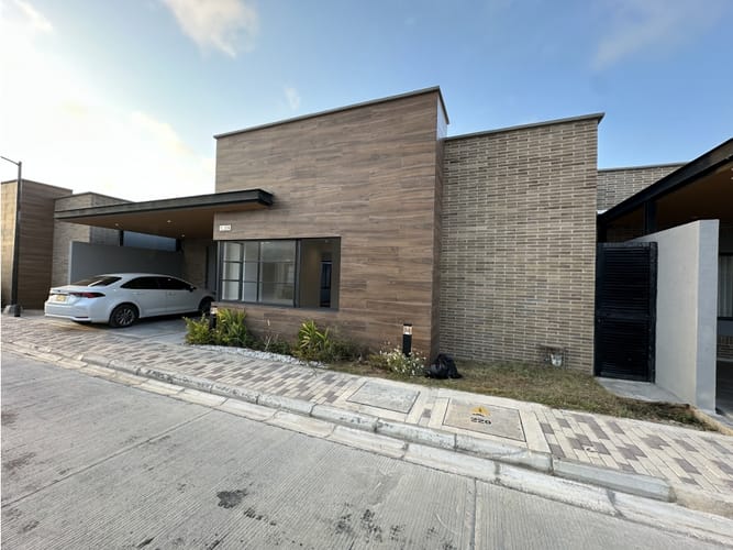 Casa de 3 alcobas en venta en Los Rosales, Barranquilla, 150 m² · foto 2 de 24