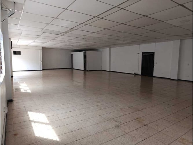 Local en arriendo en Zona Industrial No. 1, Itagüí, 220 m² · foto 2 de 11