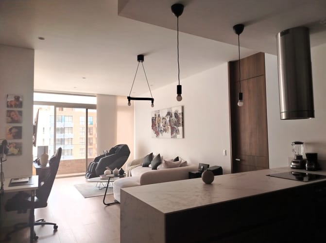 Apartamento de 2 alcobas en venta en Chico Norte, Bogotá, 102 m² · foto 2 de 24
