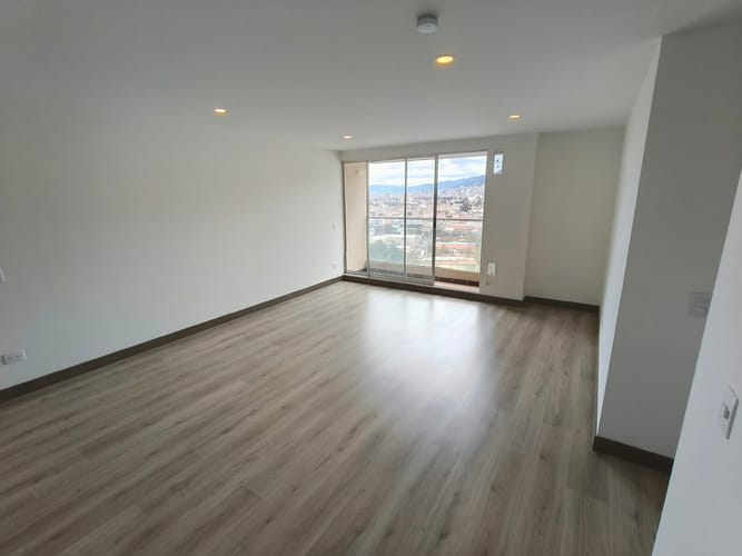 Apartamento de 3 alcobas en venta en San Victorino, Bogotá, 74 m² · foto 2 de 22