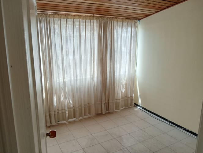 Casa de 6 alcobas en venta en Engativá, Bogotá, 250 m² · foto 15 de 18