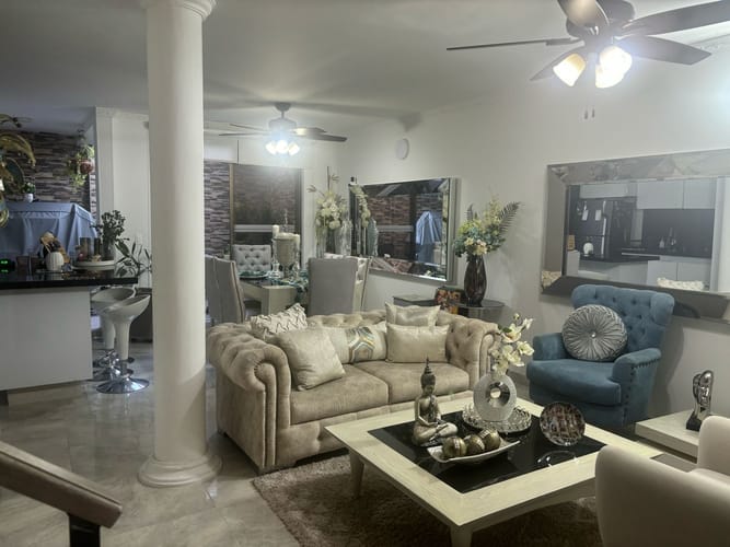 Casa de 3 alcobas en venta en Girardot, Girardot, 107 m² · foto 2 de 13