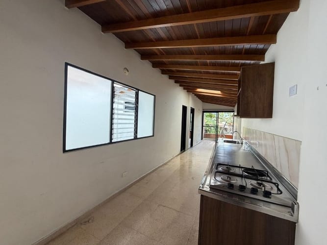 Apartamento de 2 alcobas en arriendo en Buenos Aires, Medellín, 72 m² · foto 2 de 15