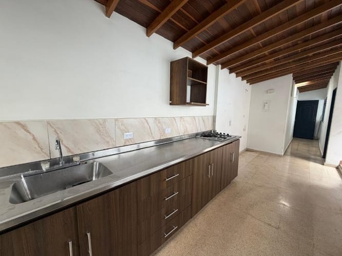Apartamento de 2 alcobas en arriendo en Buenos Aires, Medellín, 72 m² · foto 3 de 15