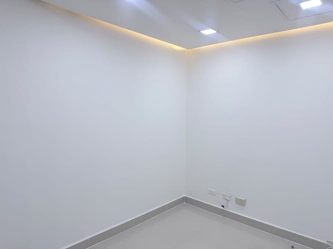 Oficina en arriendo en El Poblado, Medellín, 35 m² · foto 2 de 8