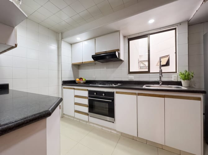 Apartamento de 2 alcobas en venta en Chico, Bogotá, 114 m² · foto 6 de 16