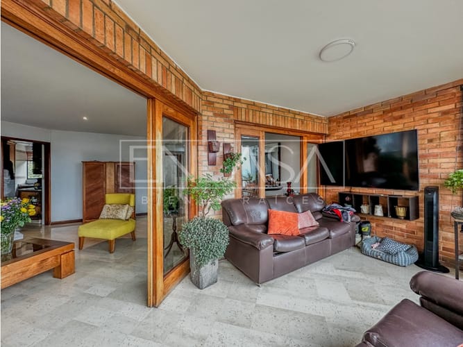 Apartamento de 4 alcobas en venta en Juanambu, Cali, 176 m² · foto 3 de 24