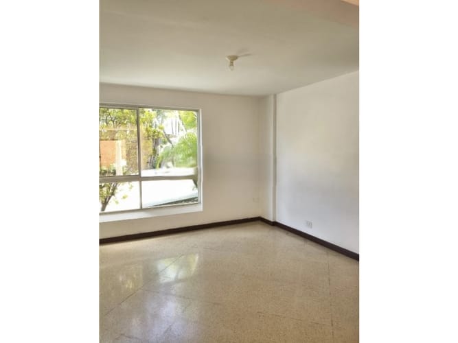 Casa de 3 alcobas en arriendo en Los Balsos, Medellín, 229 m² · foto 2 de 20