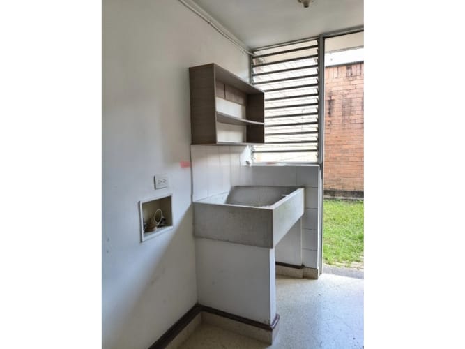 Casa de 3 alcobas en arriendo en Los Balsos, Medellín, 229 m² · foto 20 de 20