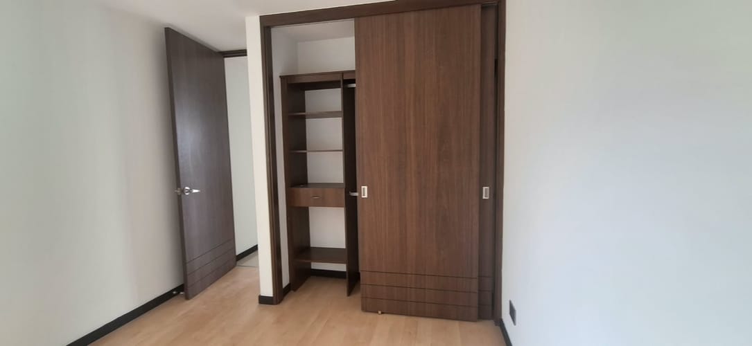 Apartamento de 2 alcobas en venta en Oviedo, Medellín, 78 m² · foto 4 de 21