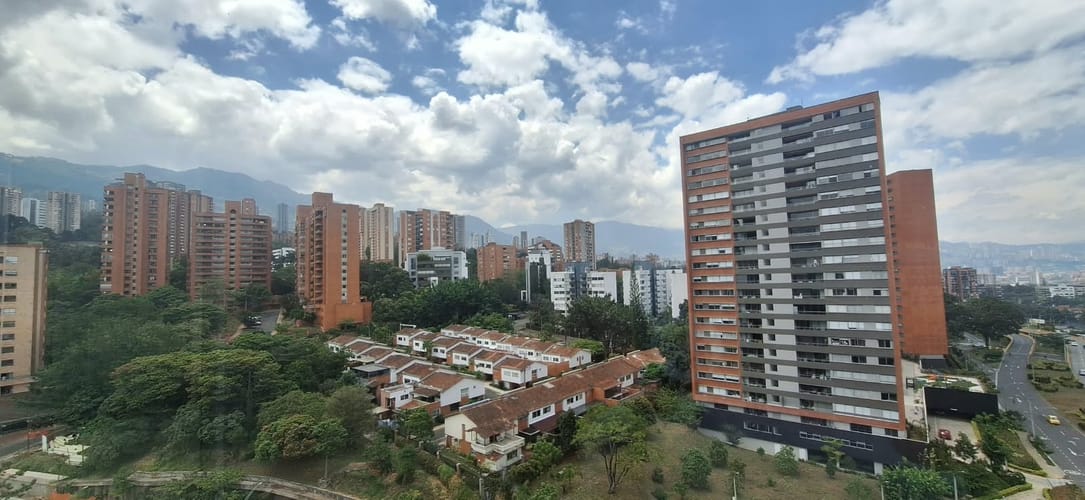 Apartamento de 2 alcobas en venta en Oviedo, Medellín, 78 m² · foto 17 de 21