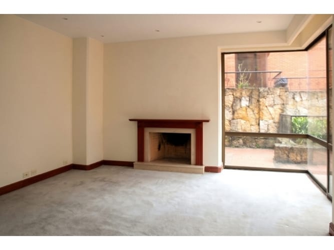 Apartamento de 3 alcobas en venta en Bosques Del Marques, Bogotá, 283 m² · foto 2 de 14