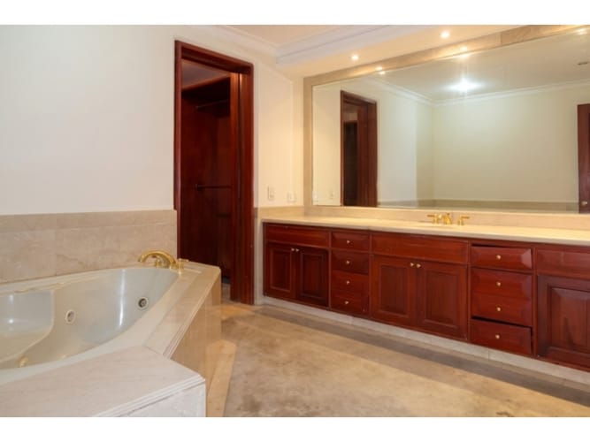 Apartamento de 3 alcobas en venta en Bosques Del Marques, Bogotá, 283 m² · foto 8 de 14