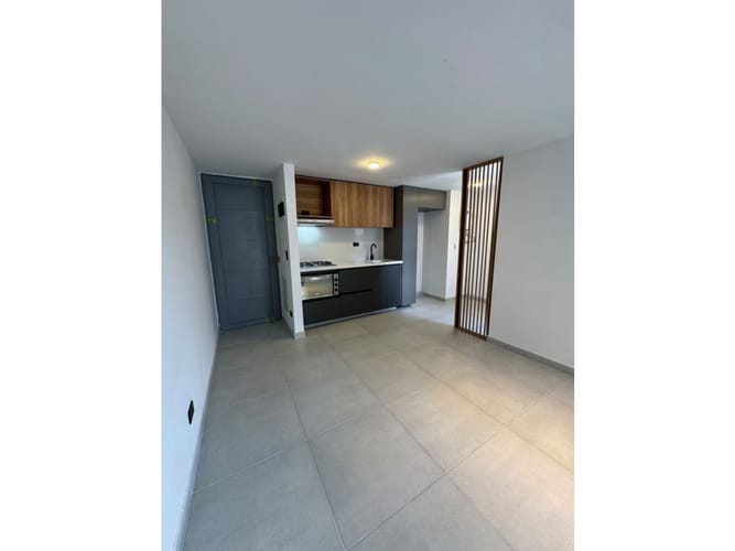 Apartamento de 2 alcobas en arriendo en Bellavista, Bello, 57 m² · foto 2 de 24